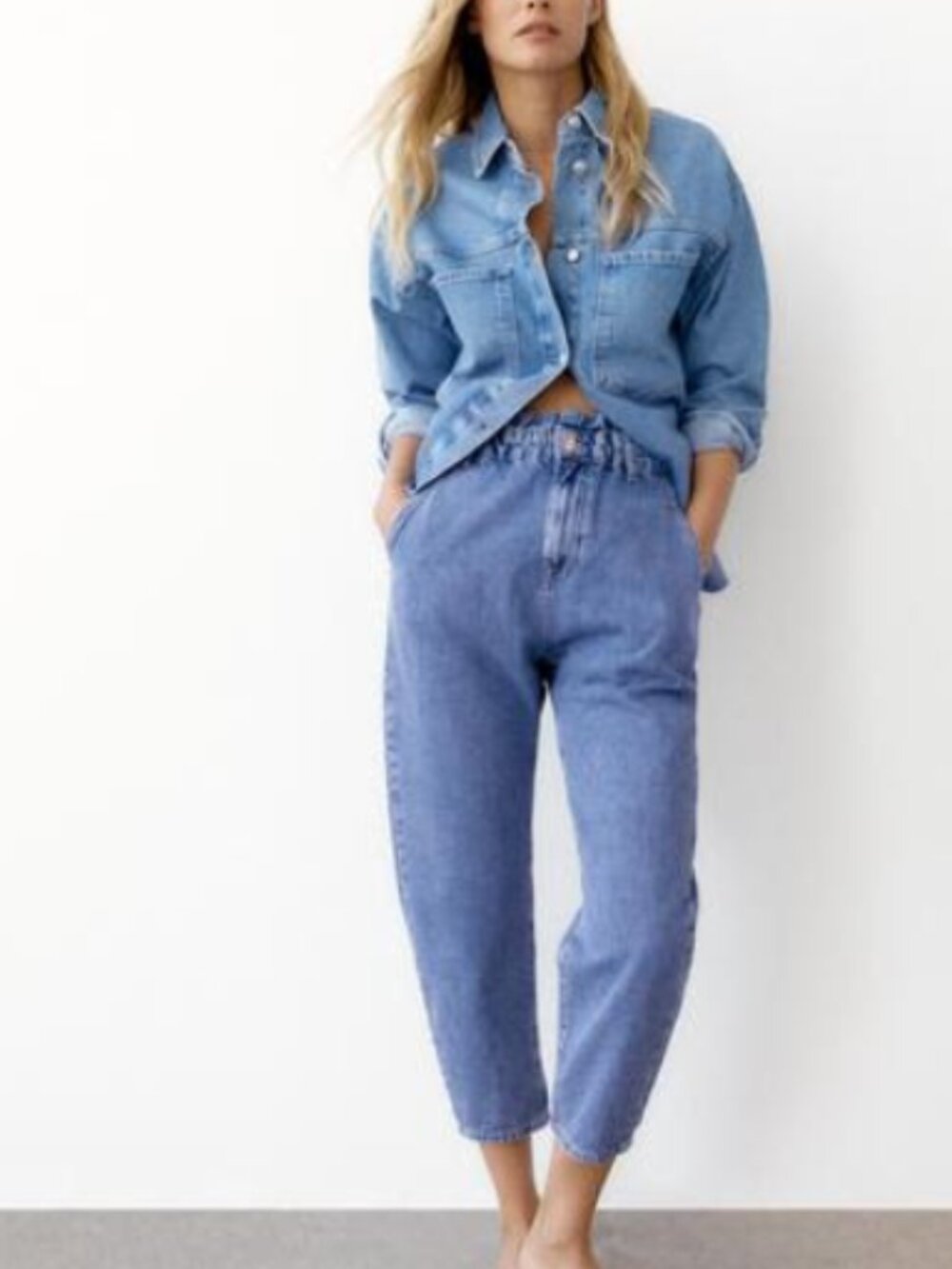 ZARA- Great Cond-(US 4) Z1975 BAGGY PAPERBAG BARREL JEANS Mid-blue